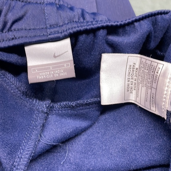 Beautiful Nike Sweatpants - Picture 3 of 4